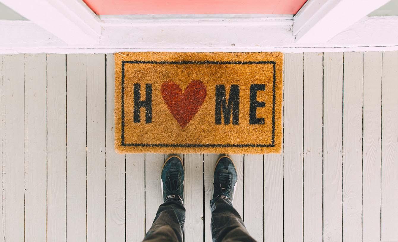 Počitniško čiščenje doma: 7 korakov za lažji povratek